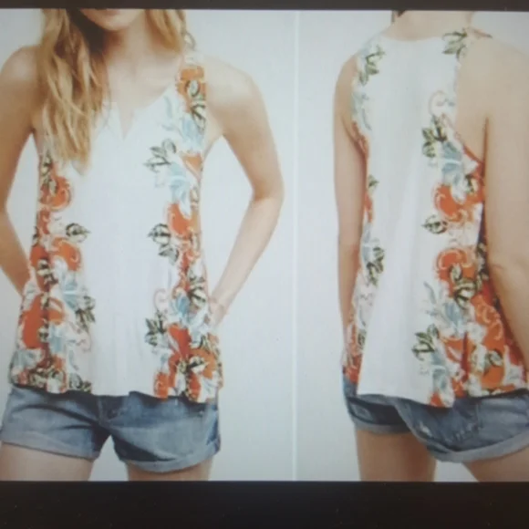 Anthropologie Akemi + Kin Gardenia Floral Tank Sz M - Picture 9 of 9